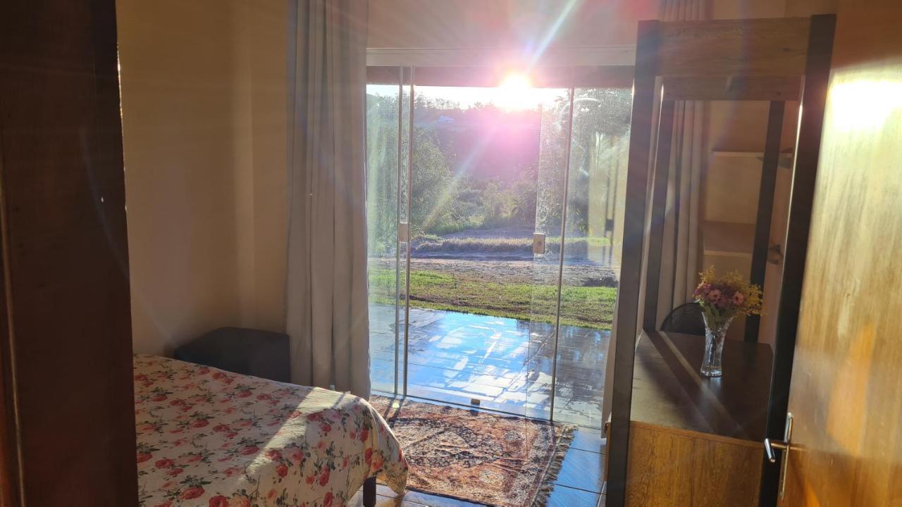 Com Piscina Recanto Do Lago No Santa Barbara Resort Residence 阿瓜斯-迪圣巴巴拉 外观 照片