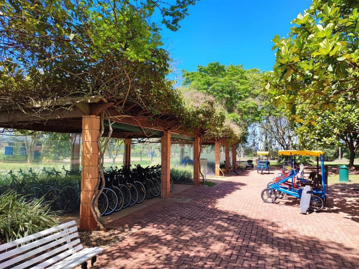 Com Piscina Recanto Do Lago No Santa Barbara Resort Residence 阿瓜斯-迪圣巴巴拉 外观 照片
